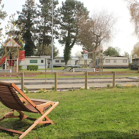 Appart'confort 4 Personnes Parque de Campismo *